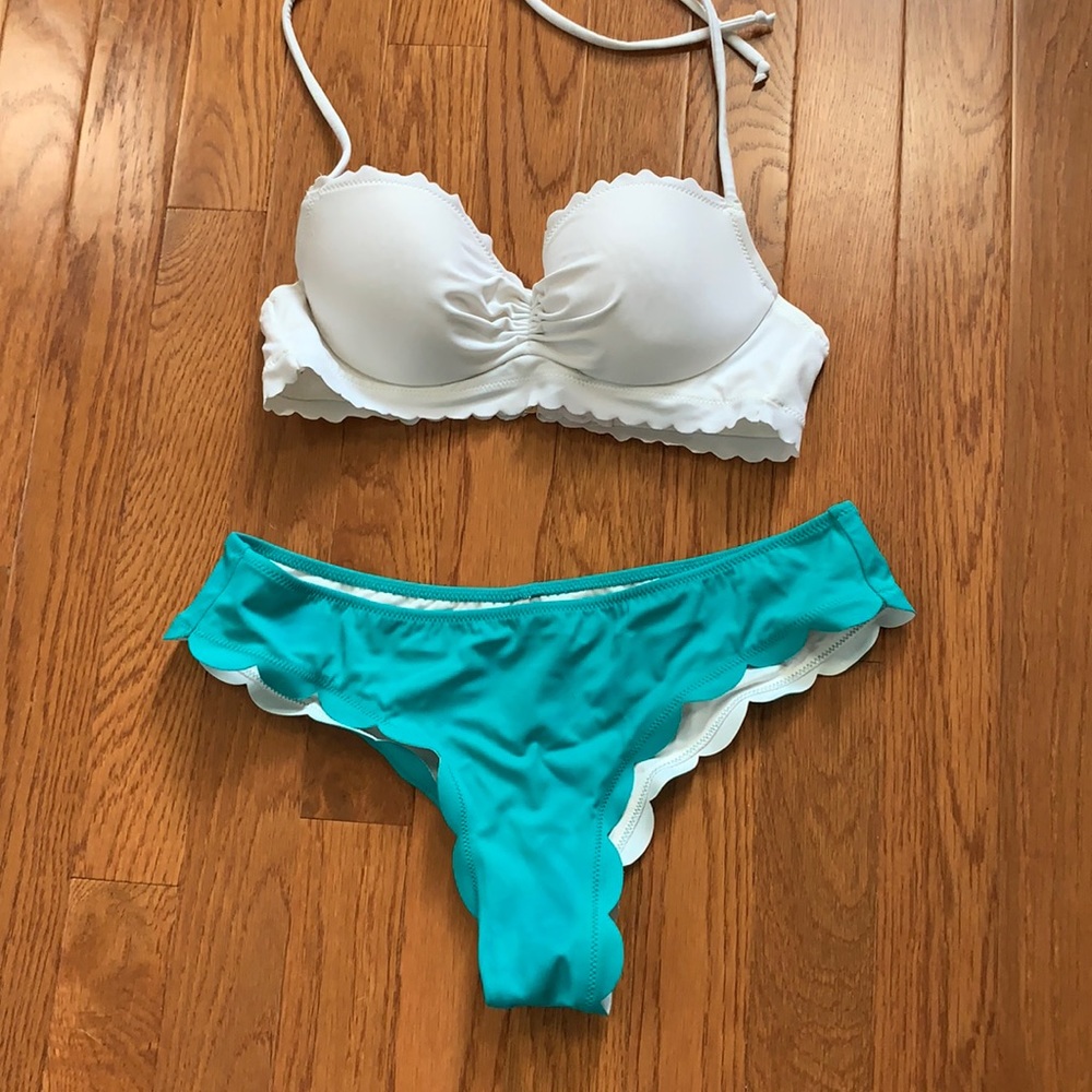 Victoria’s Secret Pink Scalloped Bikini set XS S